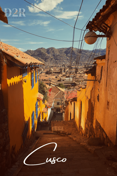 Photo prise de haut ds'un ruelle au Pérou
