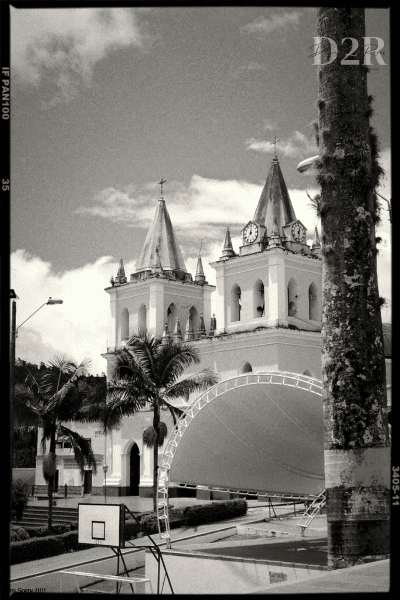 Photo d'une église Saint Pierre à Carthagène