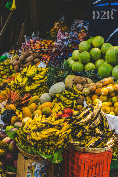 Stand de fruit dans un marché de Antigua au Guatemala